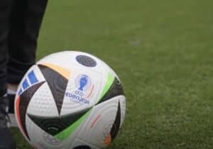 Suomi Pikkuhuuhkajien Kreikka EM-finaali Albanian Huuhkajat Pelipallo jalkapallon EM